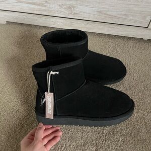 CUSHIONAIRE Boots Size 8